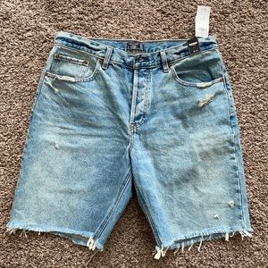 Abercrombie & Fitch high rise 9” jean short
